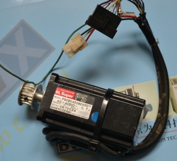 YAMAHA90K50-4W074R AC SERVO MOTOR YV100X R Part nr.: 9498 396 00763